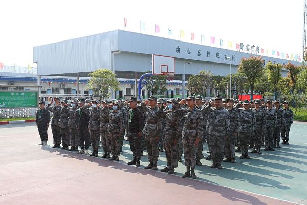 应对小孩叛逆、厌学，父母应该