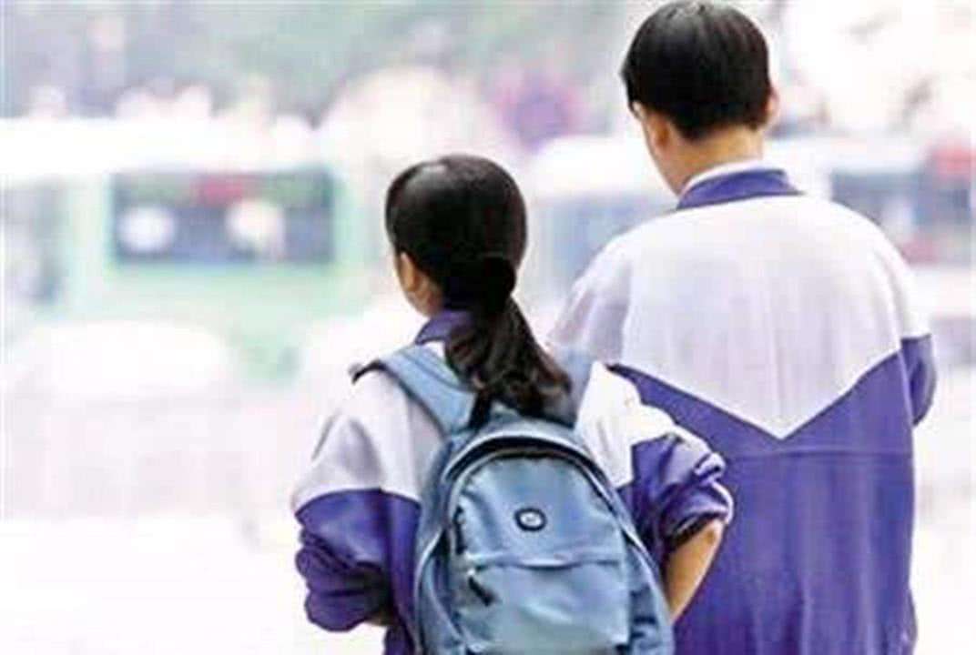 如何看待现代社会中学生早恋成